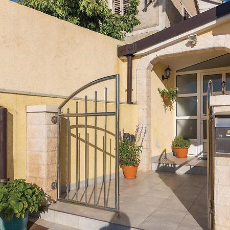Nice Home In Sibenik With Kitchen Exteriör bild
